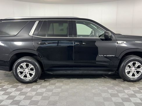 Used 2023 GMC Yukon SLE AWD/4WD image 18