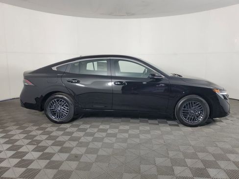 New 2026 Nissan Sentra SV w/ SV Convenience Package FWD image 3