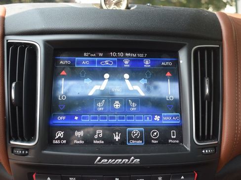 Used 2020 Maserati Levante AWD/4WD image 16