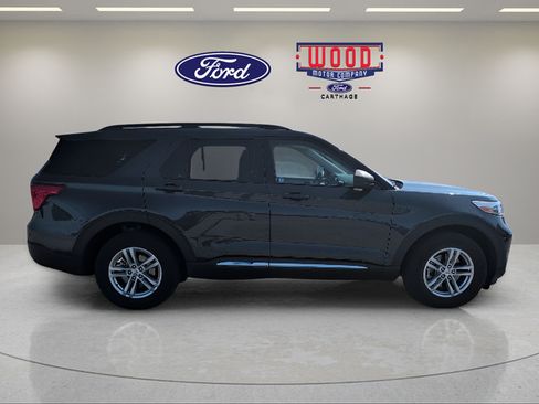 Used 2023 Ford Explorer XLT w/ Equipment Group 202A AWD/4WD image 2