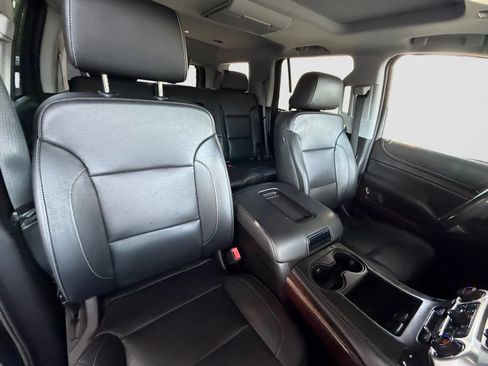 Used 2018 GMC Yukon SLT w/ Open Road Package AWD/4WD image 23