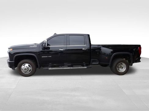 Used 2022 Chevrolet Silverado 3500 High Country w/ Safety Package II AWD/4WD image 8