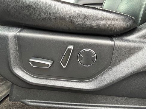 Used 2018 Ford F250 Lariat w/ Lariat Value Package image 13