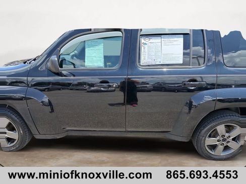 Used 2010 Chevrolet HHR LS FWD image 6