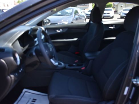 Used 2021 Kia Forte Sedan FWD image 14