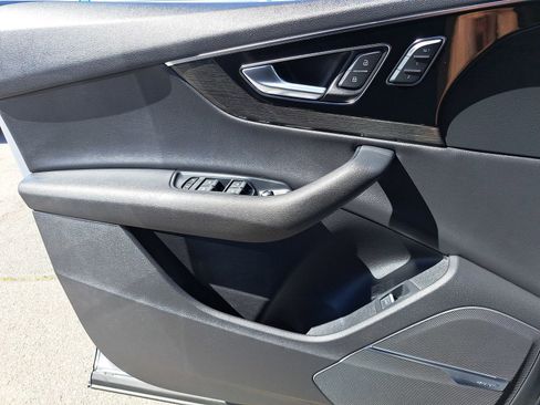 Used 2019 Audi Q7 3.0T Prestige image 31