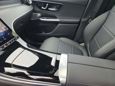 New 2025 Mercedes-Benz GLC 300 4MATIC image 19