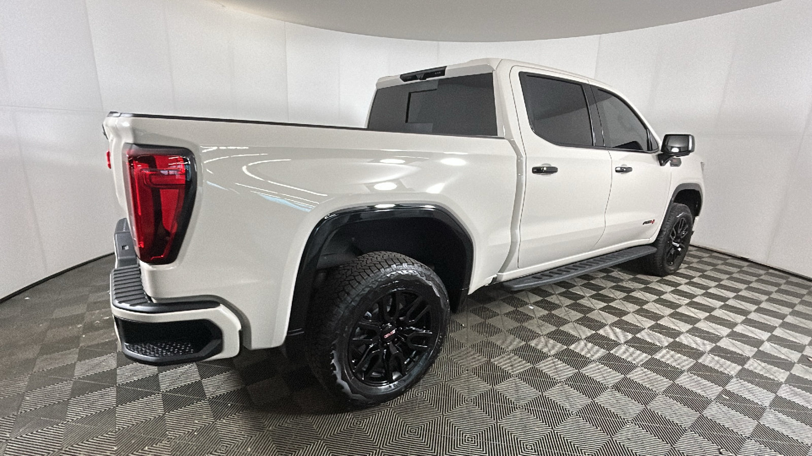 Used 2026 GMC Sierra 1500 AT4 w/ AT4 Premium Package AWD/4WD image 3