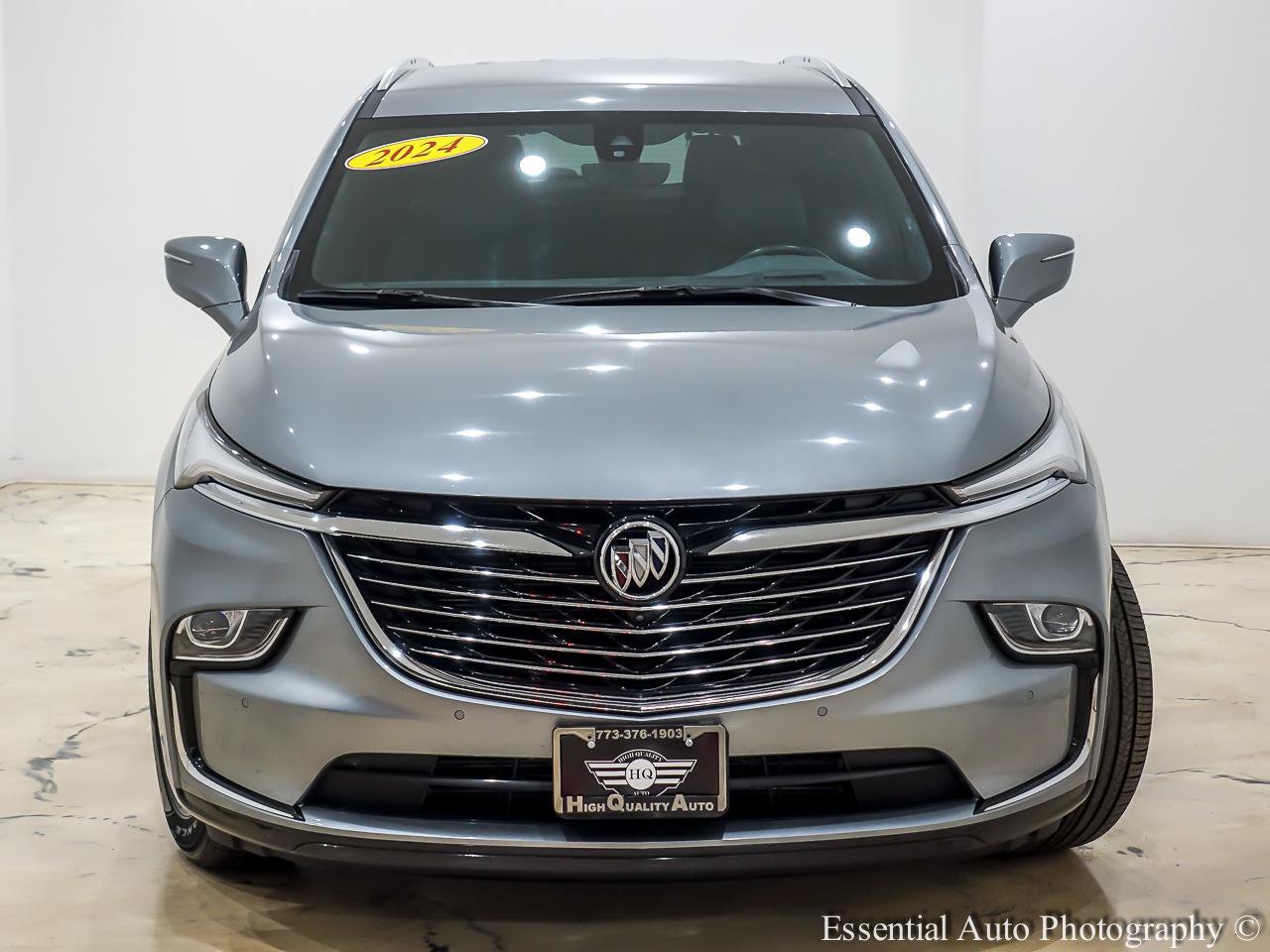 Used 2024 Buick Enclave Premium AWD/4WD image 5