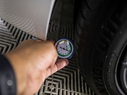 Used 2024 BMW i4 xDrive40i image 41