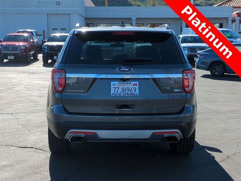 Used 2017 Ford Explorer Platinum image 4