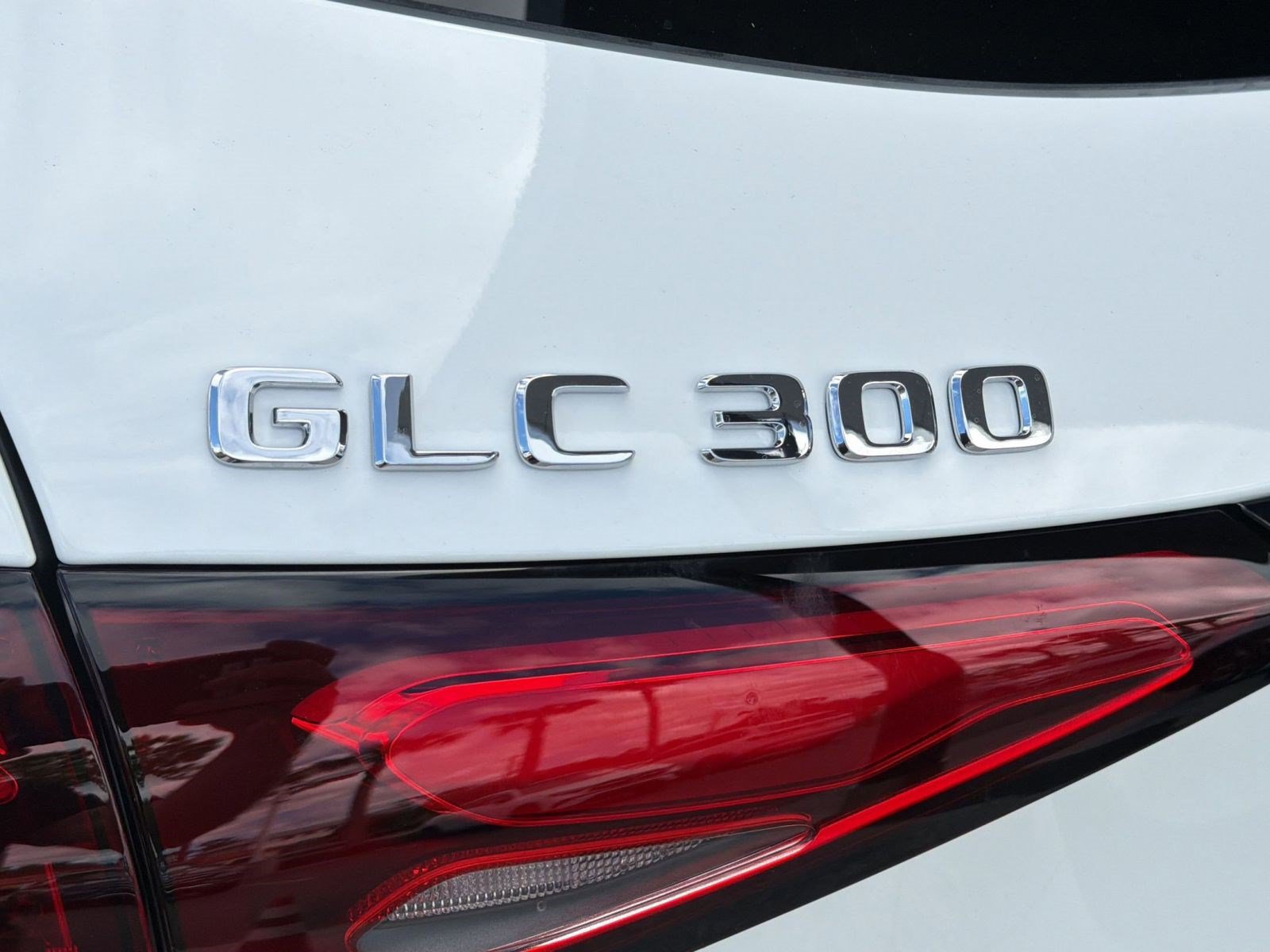 Used 2026 Mercedes-Benz GLC 300 image 32