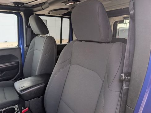 Used 2018 Jeep Wrangler Unlimited Sport S AWD/4WD image 10