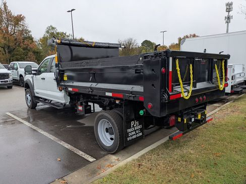 New 2025 Ford F550 4x4 Crew Cab image 5