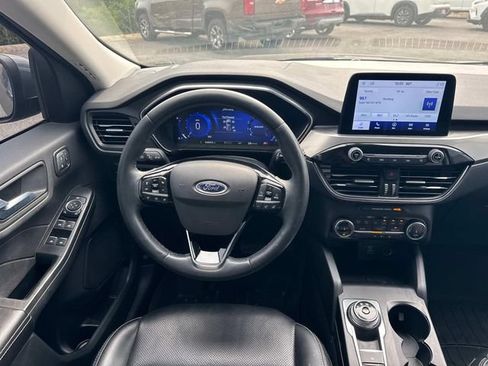 Used 2022 Ford Escape Titanium w/ Class II Trailer Tow Package AWD/4WD image 19