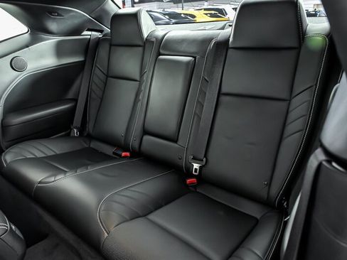 Used 2016 Dodge Challenger SRT Hellcat RWD image 18