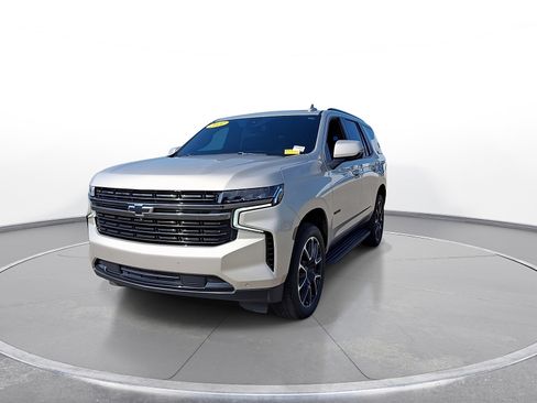 Used 2021 Chevrolet Tahoe RST w/ Luxury Package AWD/4WD image 3