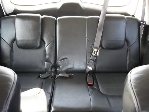 Used 2016 INFINITI QX80 4WD w/ Deluxe Technology Package image 28