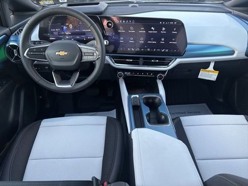 New 2026 Chevrolet Equinox EV LT w/ Convenience Package II FWD image 24