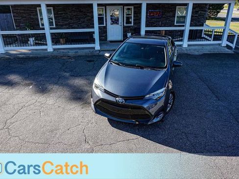 Used 2018 Toyota Corolla XLE image 3