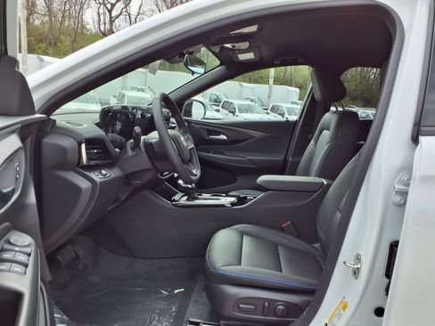 New 2026 Buick Envista Sport Touring w/ Convenience I Package FWD image 14