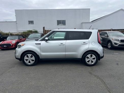 Used 2015 Kia Soul FWD image 4