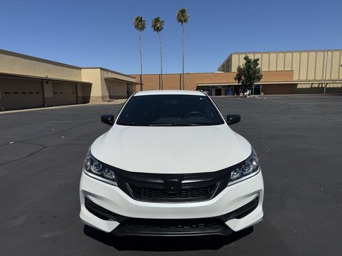 Used 2017 Honda Accord Sport Special Edition image 2