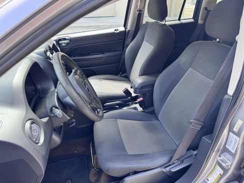Used 2016 Jeep Compass Sport w/ Power Value Group FWD image 12