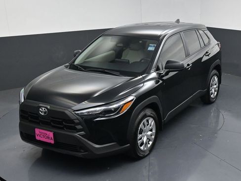 Used 2026 Toyota Corolla Cross L image 13