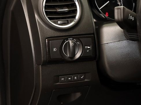 Used 2014 Chevrolet Captiva Sport LT w/ Convenience Package image 22