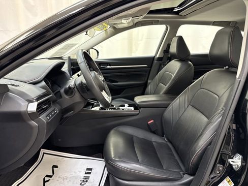 Used 2023 Nissan Altima 2.0 SR image 12