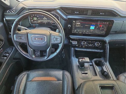 Used 2022 GMC Sierra 1500 AT4 w/ AT4 Premium Package image 17