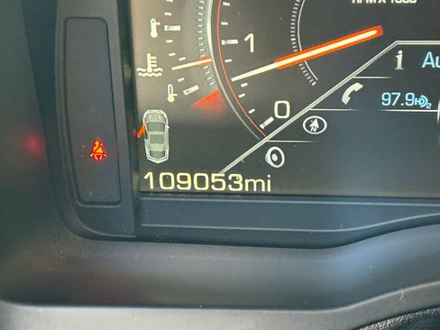 Used 2015 Cadillac Escalade Platinum image 11