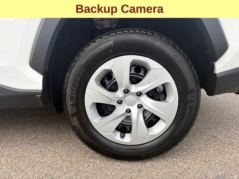 Used 2025 Toyota RAV4 LE AWD/4WD image 9