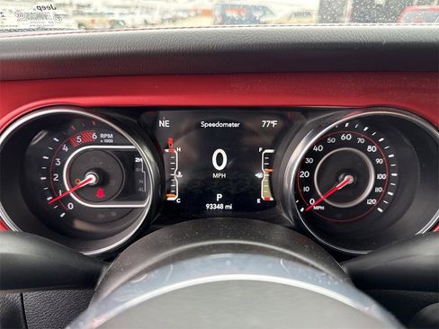Used 2022 Jeep Gladiator Rubicon w/ LED Lighting Group image 17