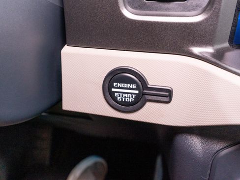 Used 2023 Ford Bronco Wildtrak AWD/4WD image 32