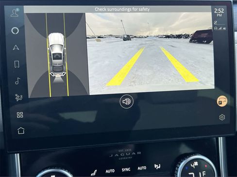 Used 2022 Jaguar XF R-Dynamic SE image 28