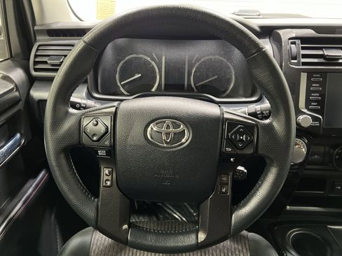 Used 2022 Toyota 4Runner TRD Off-Road image 14