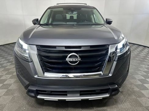 Used 2023 Nissan Pathfinder SL image 8