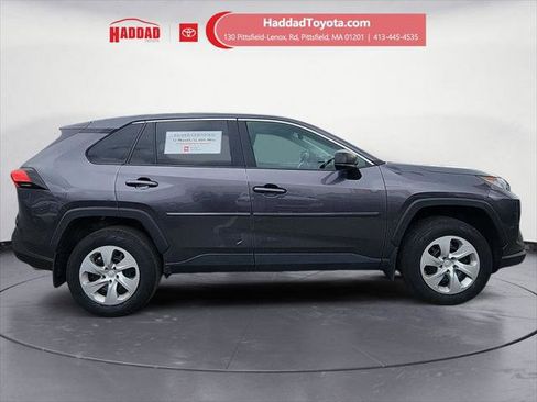 Certified 2022 Toyota RAV4 LE AWD/4WD image 6