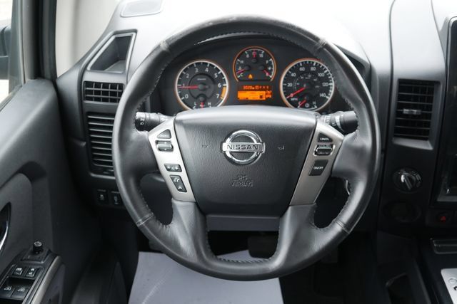 Used 2015 Nissan Titan SV w/ SV Value Truck Package AWD/4WD image 16