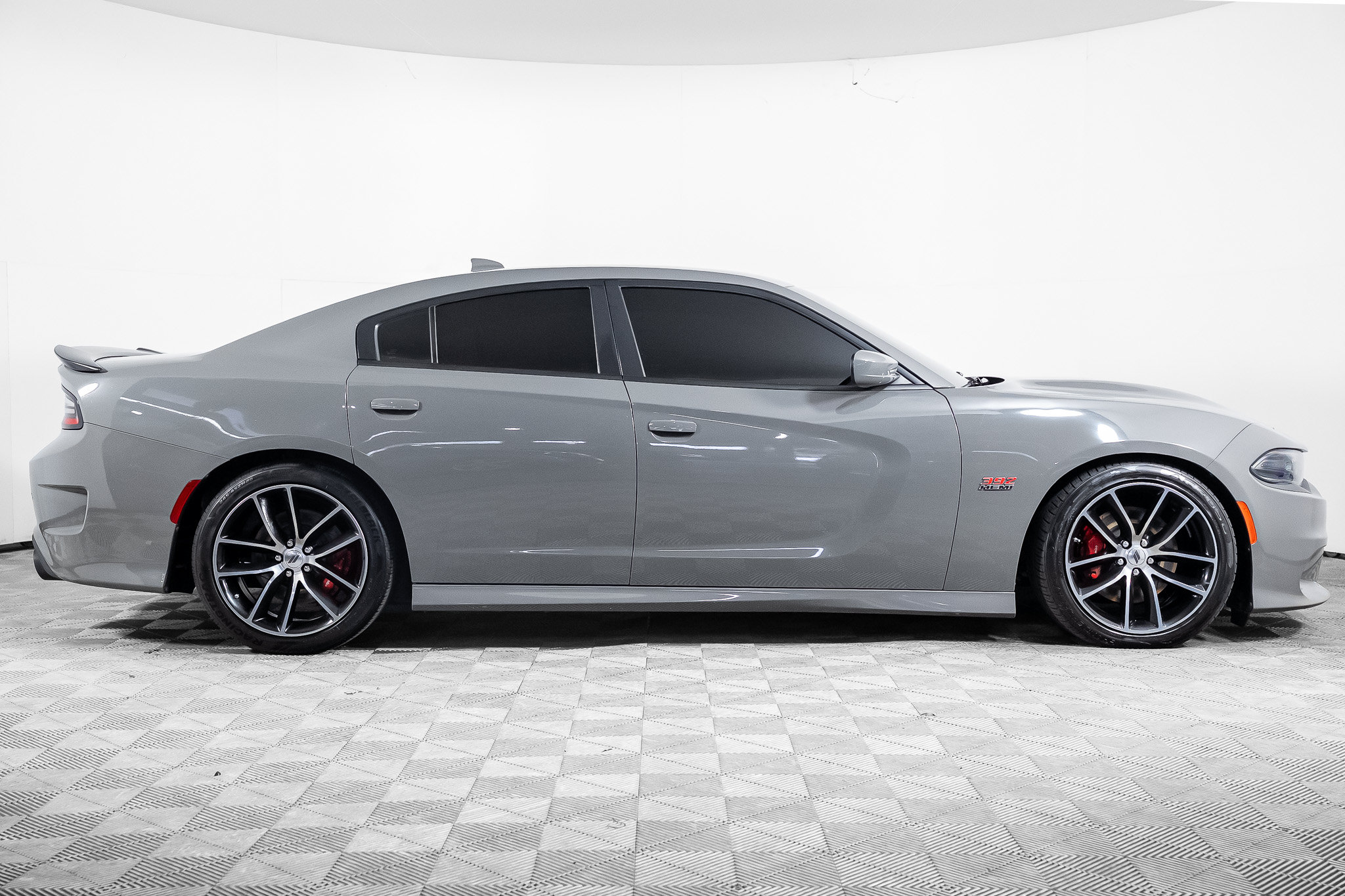 Used 2017 Dodge Charger R/T Scat Pack w/ Driver Confidence Group RWD image 26