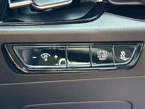 Used 2023 Kia Niro EX image 20