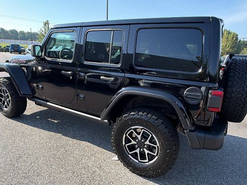 New 2026 Jeep Wrangler Unlimited Rubicon AWD/4WD image 10