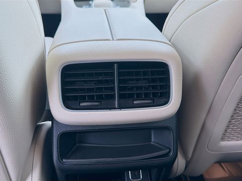 Used 2022 Mercedes-Benz GLE 350 w/ Premium Package image 23