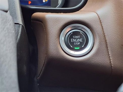 Used 2022 Chevrolet Tahoe High Country image 16