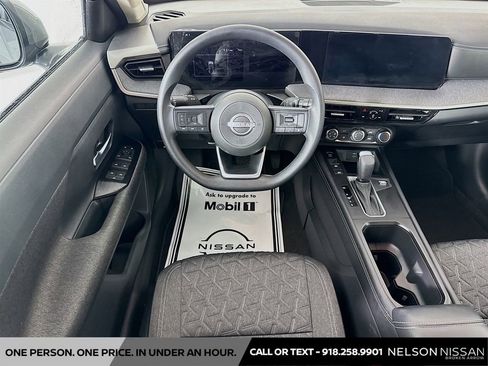 Used 2025 Nissan Kicks SV AWD/4WD image 20