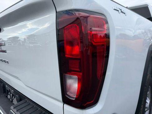 Used 2024 GMC Sierra 2500 Pro w/ Convenience Package image 6