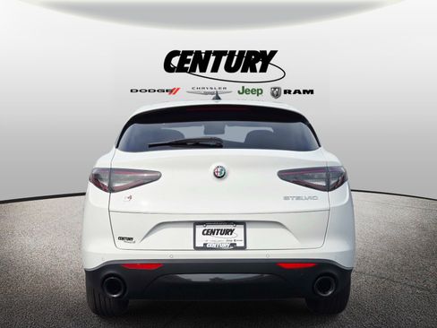 Used 2024 Alfa Romeo Stelvio Sprint AWD/4WD image 5