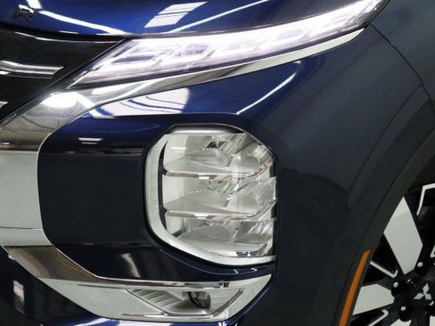 New 2026 Mitsubishi Outlander SEL FWD image 2
